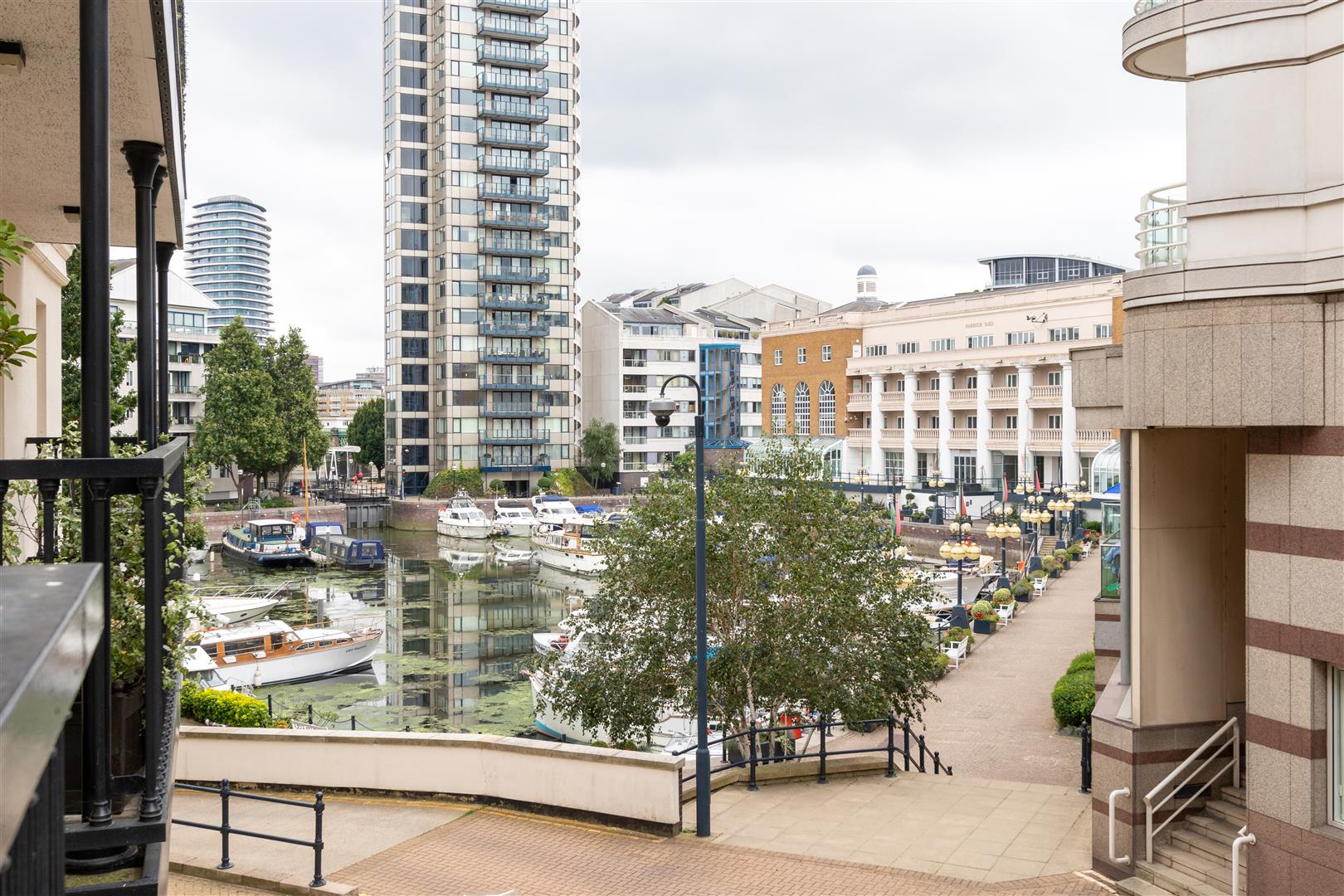 Carlyle Court, Chelsea Harbour, London